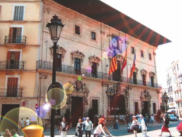 Palma De Mallorca: Guided Tour of the Old Town - Architectural Diversity in Palma