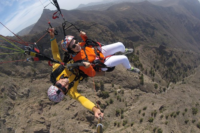 Paragliding Epic Experience in Tenerife With the Spanish Champion Team - Group Size and Capacity