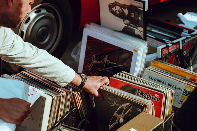 Paris Flea Market Small-Group Guided Tour With Chats and Antiques Dealers - Tips for Haggling and Bargaining