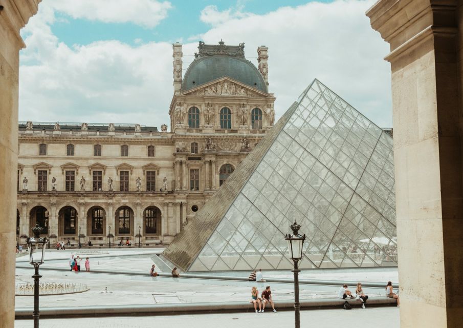 Paris: Gourmet Food Tour & Louvre Museums Guided Tour - Excluded From the Package