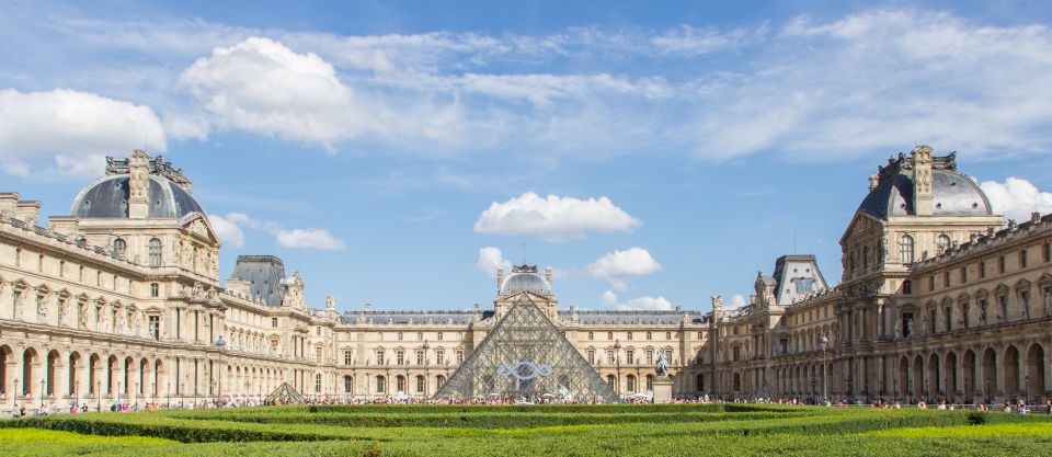 Paris: Louvre Museum Masterpieces Tour With Reserved Access - Tour Guide Expertise