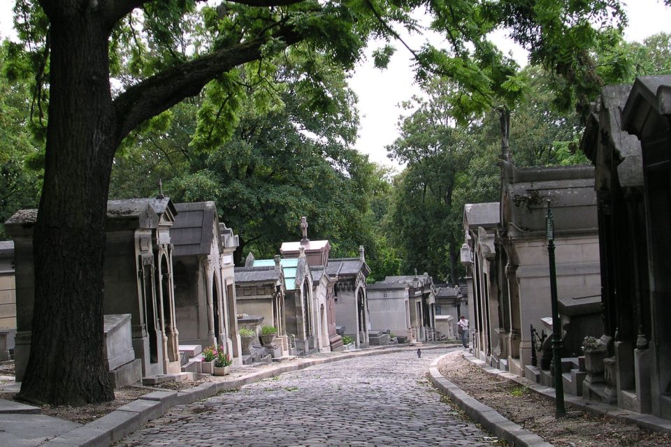 Paris: Père Lachaise Cemetery Walking Tour - Availability and Booking