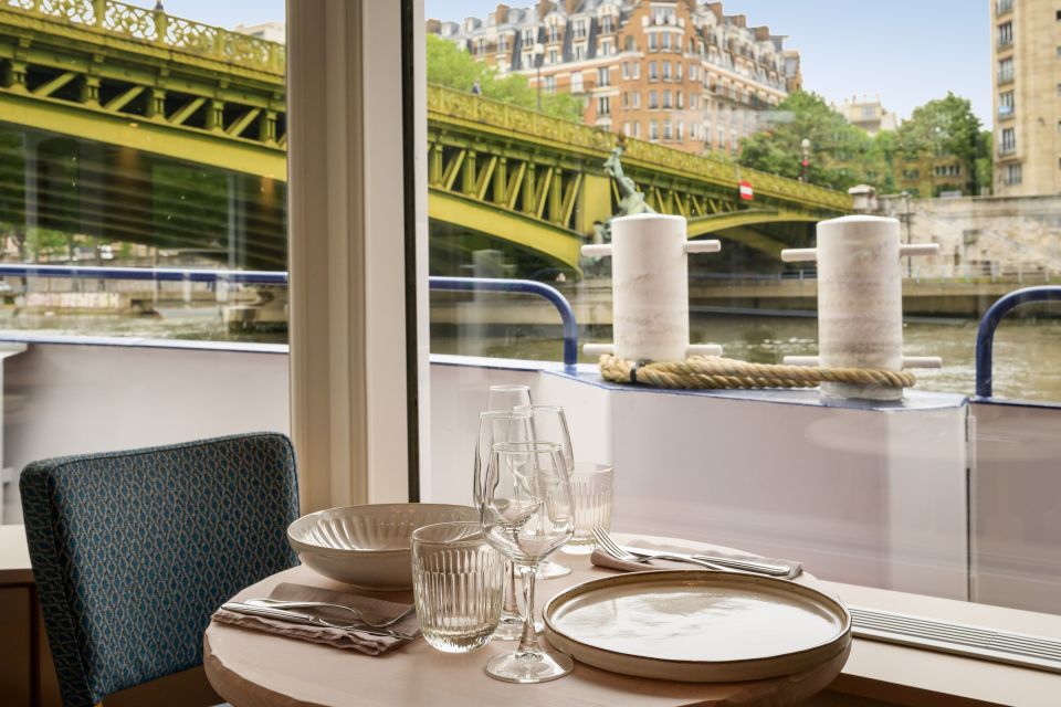 Paris: Seine River Cruise & Brunch With Panoramic View - Sights Along the Seine