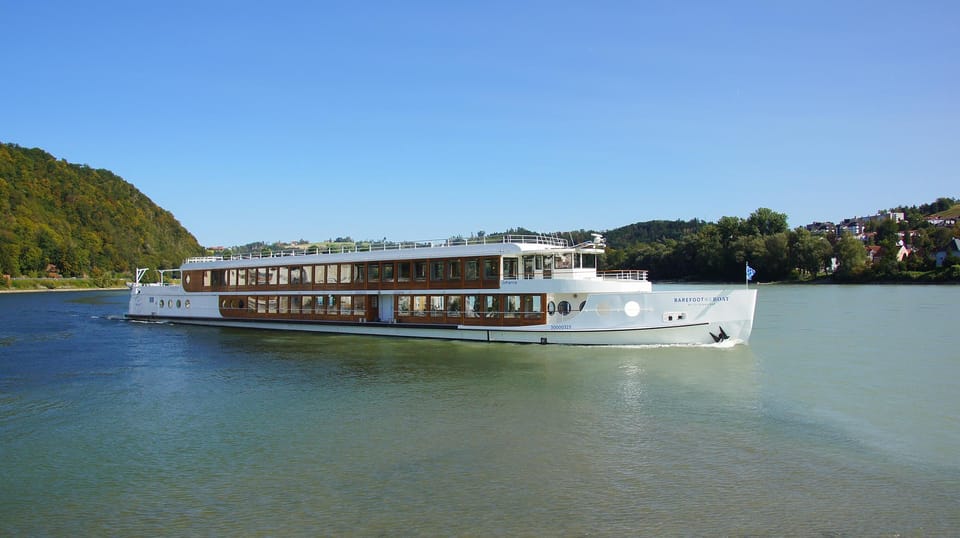 Passau: BAREFOOT Lock Tour - What to Expect