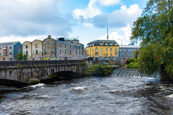 Photography Tour of Galway With an Instagram Influencer - Photographers Background