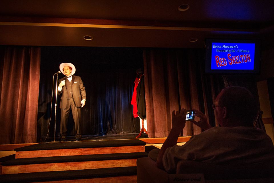 Pigeon Forge: Brian Hoffmans Tribute to Red Skelton - Theater Atmosphere