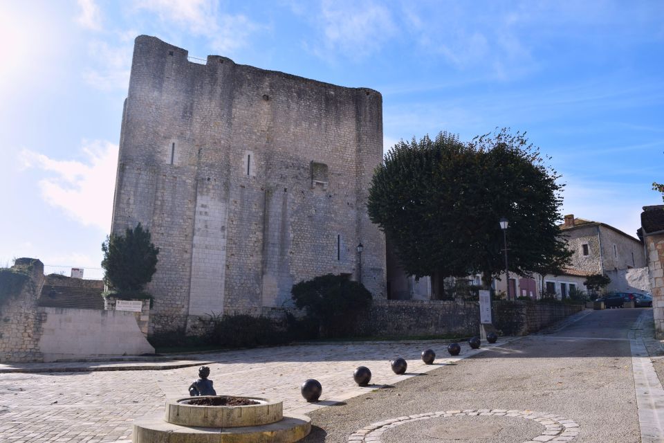 Poitiers and Its Region: Castle Tour (Driver+Souvenir+Wine) - Hypogée Des Dunes