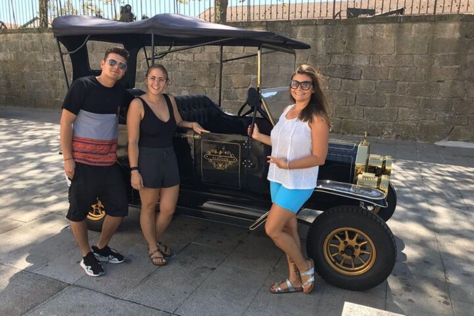 Porto and Foz: Private Douro City Tour in Ford Electric - Exploring Portos Old Town