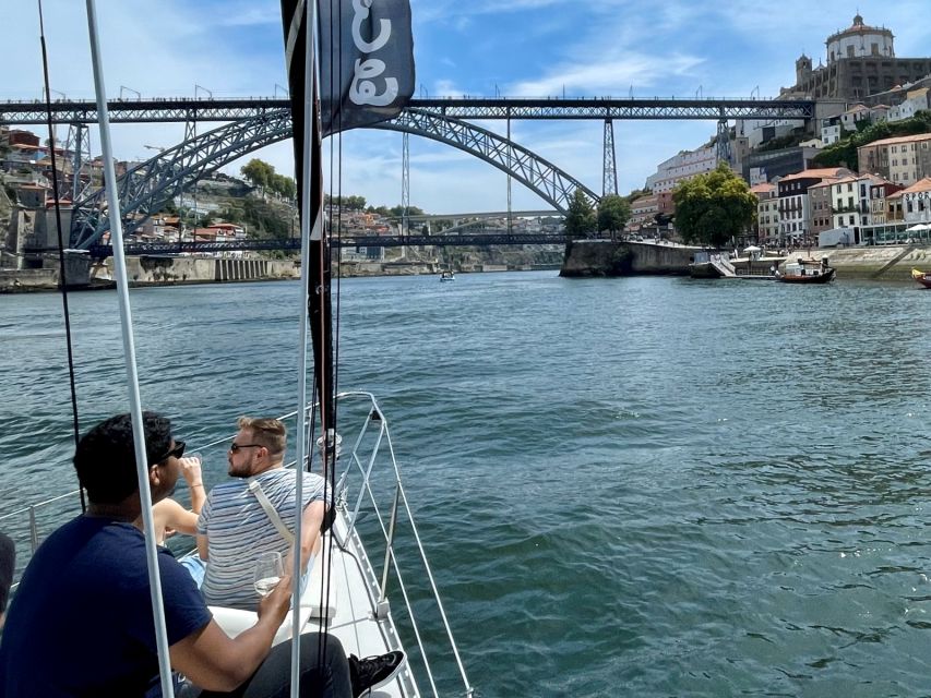 Porto: Exclusive Charming Sailboat Cruise - Personalized Music and Ambiance