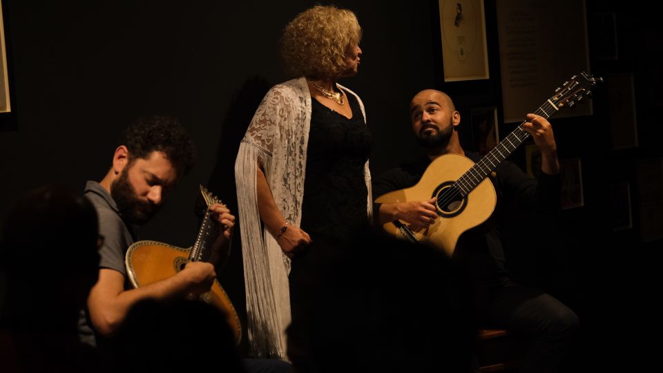 Porto: Intimate Fado Concert Ticket With a Glass of Wine - Wine and Refreshments