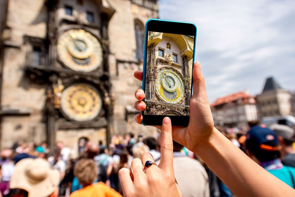 Prague: Castle and Jewish Quarter Tour - Meeting Point and Pickup