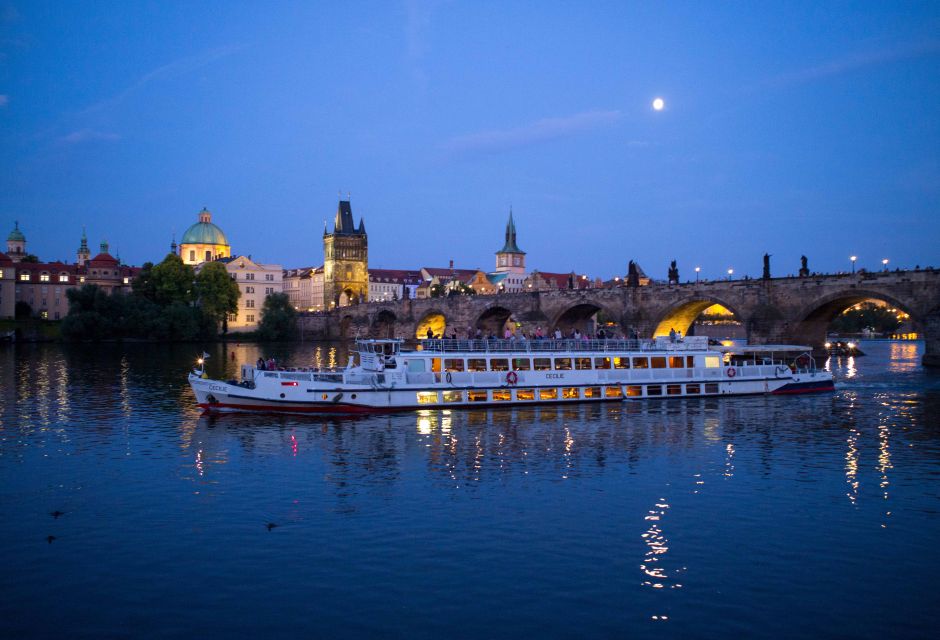 Prague: City Tour and Dinner Cruise With Hotel Pickup - Customer Ratings and Feedback