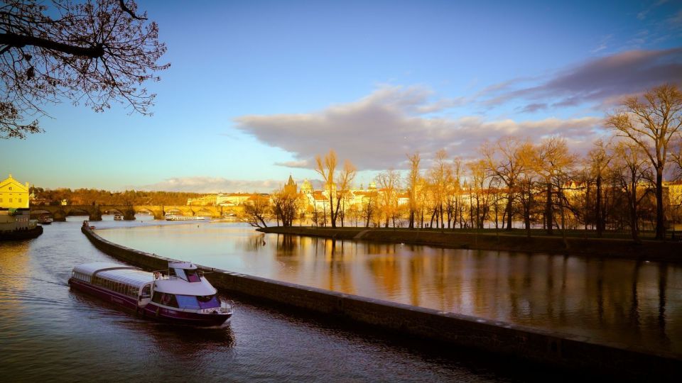 Prague: Evening Vltava River Eco Cruise With Prosecco - Reserve Now and Pay Later