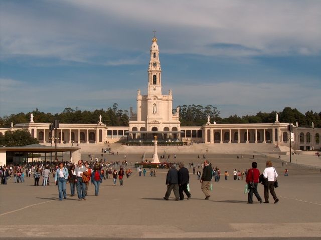 Private 8-Day Tour of Portugal From Lisbon - Train Journey Through Port Wine