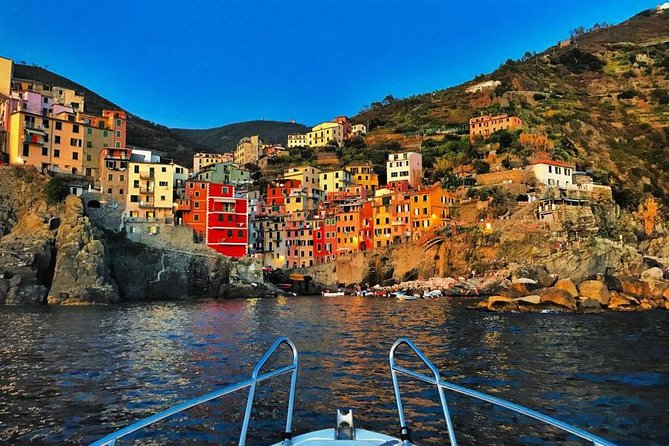 Private Boat Tour Along the Cinque Terre - Departure and Route