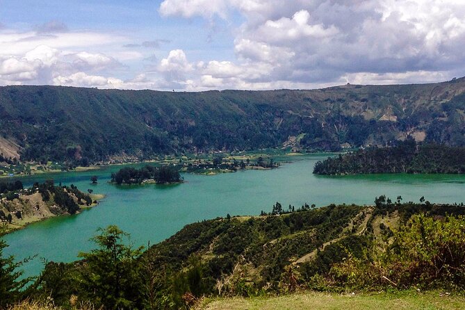 Private Day Trip To See The Wonderful Crater Lake Of Wenchi & Ancient Churches - The Wenchi Crater Lake