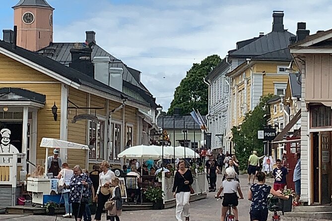 Private Tour Helsinki Highlights & Medieval Porvoo - Visiting Porvoo