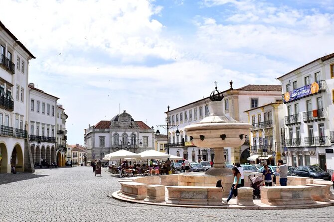 Private Tour in Evora and Monsaraz With Wine Tasting - Chapel of Bones in Évora