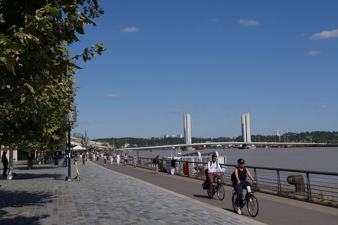 Private Tour of Bordeaux by a Bordeaux Historian - Tour Type and Group Size