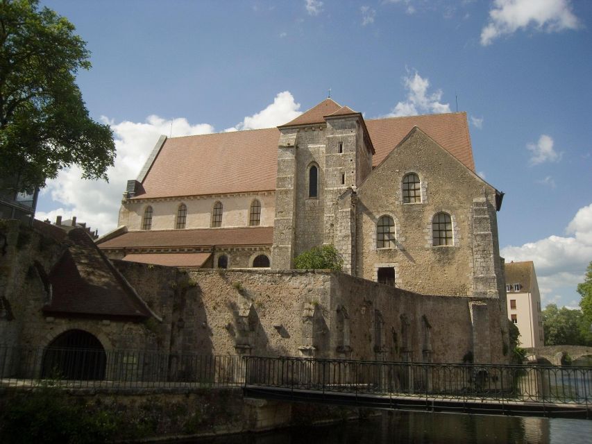 Private Tour of Chartres Town From Paris - Pricing and Reservations