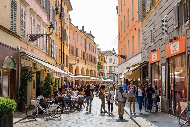 Private Tour of Pompeii, Sorrento and Positano From Naples - Discovering Positano