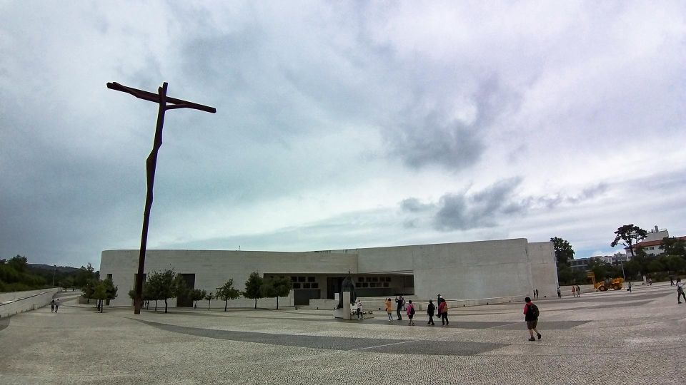 Private Tour Through Tomar, Fátima & Batalha Historic Sites - Included Amenities