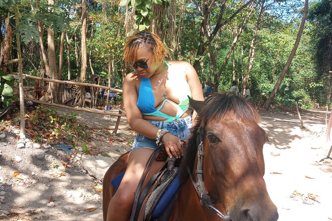 Private Transport to Dunns River/ Blue Hole/ Horseback Riding - Lunch Included