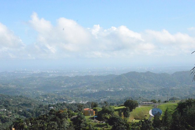 Puerto Rico Waterfall Hiking Tour: Discover Hidden Gems - Reaching the Waterfall