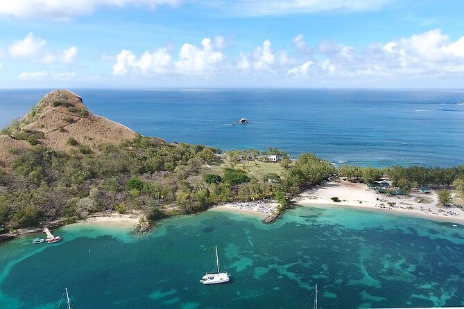 Rediut Beach or Pigeon Island Beach Break Cruise Ship Only Groups - Food and Refreshment Options