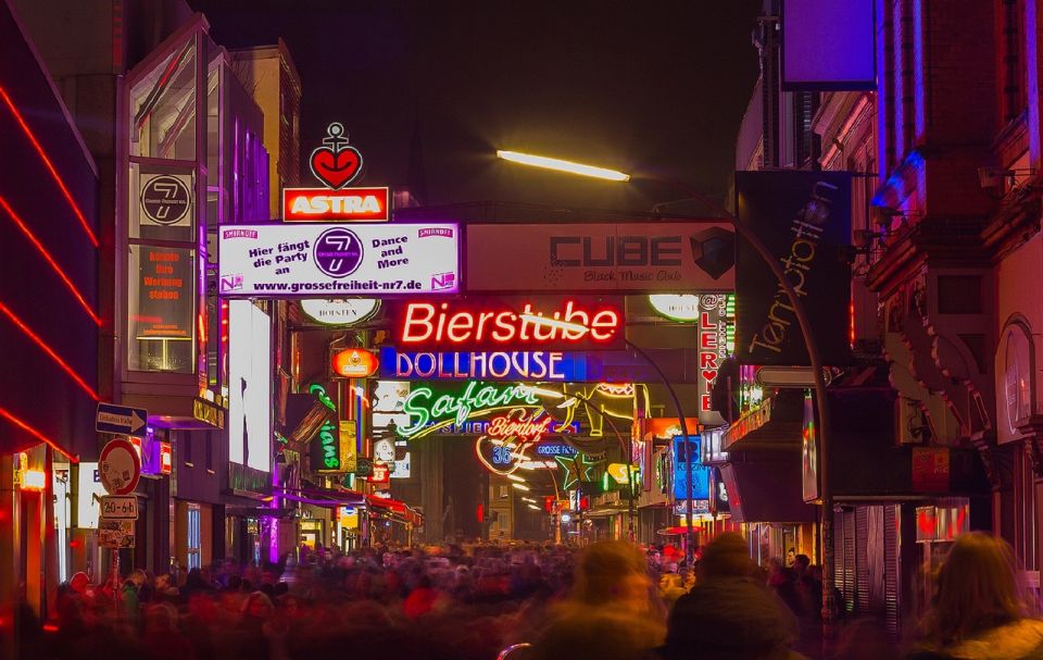 Reeperbahn Tour: Sex, Sin, Parties, and Crime - Learning the Dark Narratives