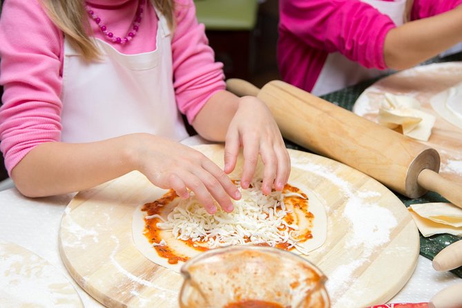 Rome For Kids: Small Group Pizza Making Class - Group Size and Pricing Details