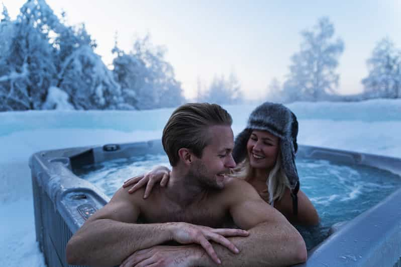 Rovaniemi: Arctic Snow Hotel Tour and Sauna Experience - Outdoor Jacuzzi Relaxation