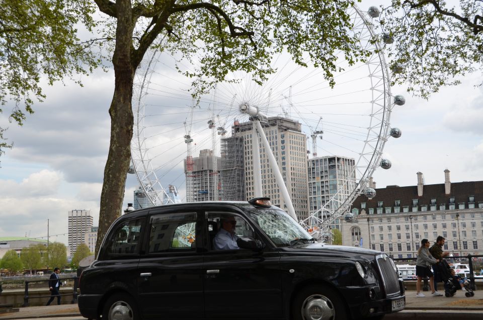 Royal London Private Full-Day Sightseeing Tour by Black Taxi - Learning About Current Royals and Warrants