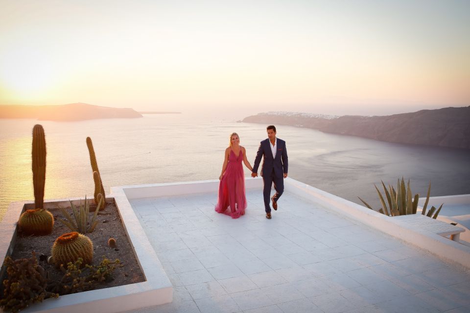 Santorini: Sunset Photo Shoot With a Personal Photographer - Tour Route Customization