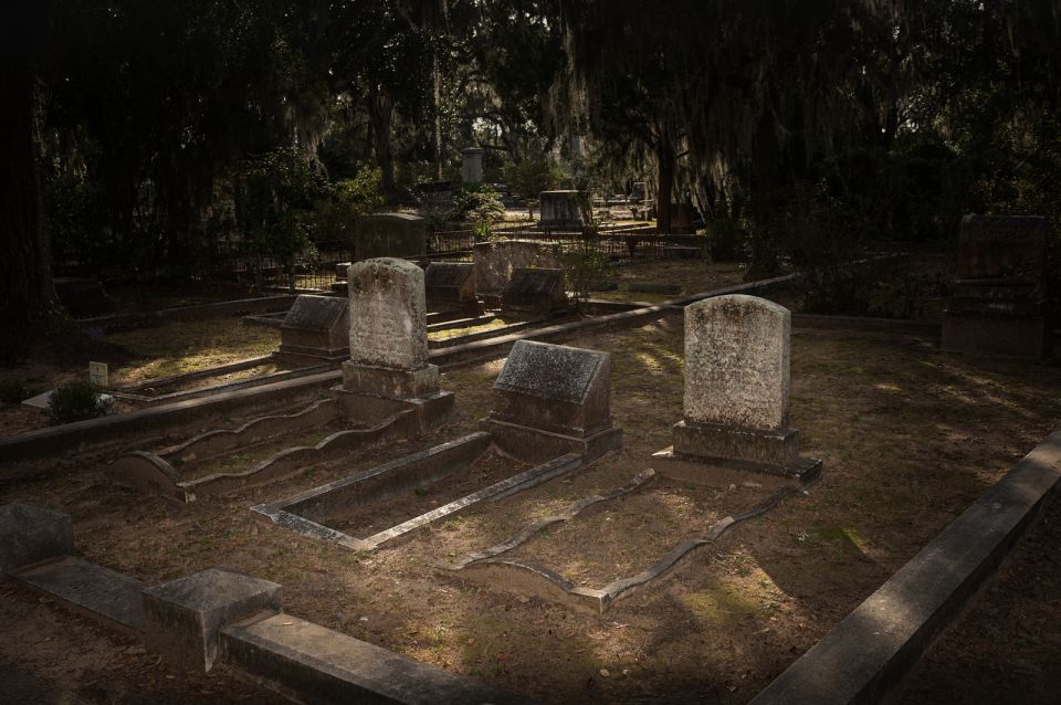 Savannah: Bonaventure Cemetery After-Hours Tour - Guide and Value