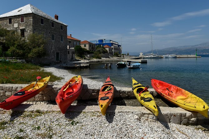 Sea Kayaking Postira - Lovrečina (St. Lovrečina, Archaeological Site) - Group Size and Cancellation Policy