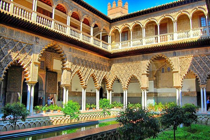 Sevilla Half-Day Tour With Alcazar & Cathedral (Skip-The-Line) - Visit the Cathedral