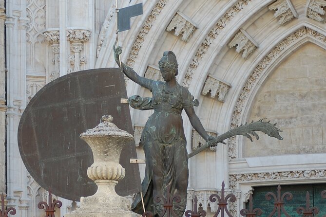 Seville:Private Tour Cathedral and Giralda Entrance Included Skip the Line - Guide Comments