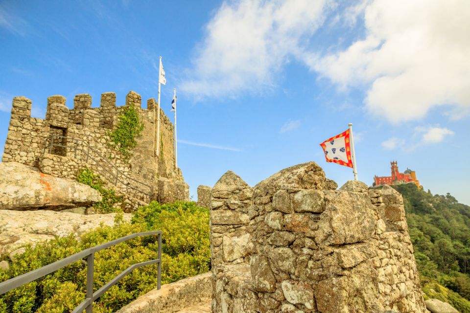 Sintra: Castle of the Moors E-Ticket & Optional Audio Guide - Castle Highlights and Attractions