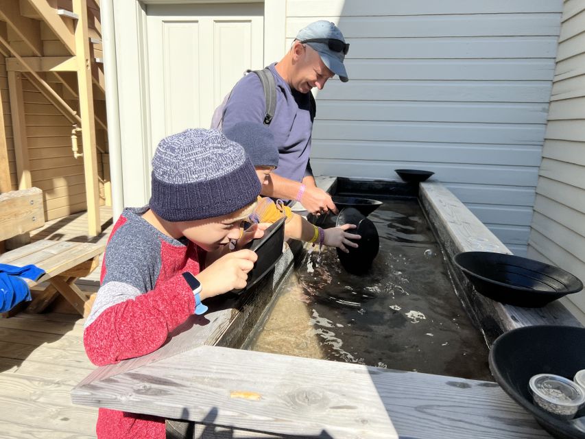 Skagway: Gold Panning Experience - Location and Accessibility