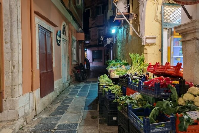 Small Group: Corfu Evening Walking Tour With a Glass of Wine - Corfus Charm