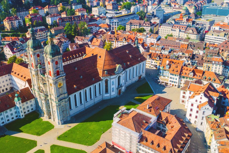 St.Gallen: Self-Guided Highlights Scavenger Hunt & Tour - Meeting Point and Start