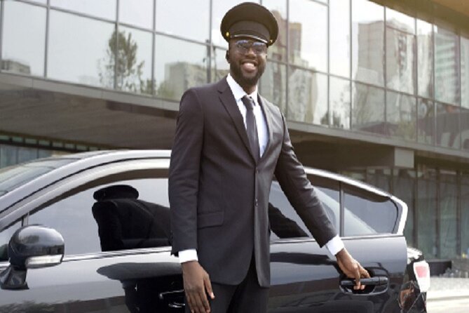 St. Maarten Private RED CARPET Airport Pick up and Transfers - Hassle-free Arrival