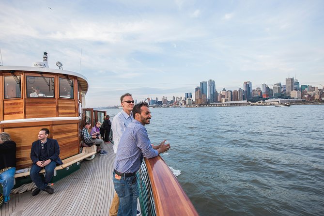 Statue of Liberty and New York City Skyline Sightseeing Cruise - Duration and Capacity