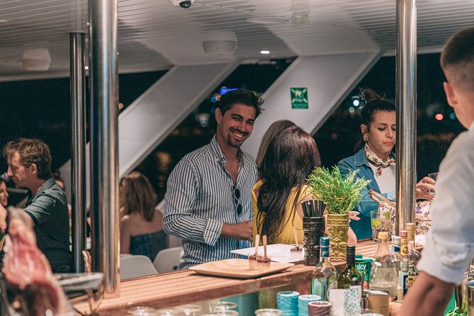 Sunset Cruise From Split With Live Music and Unlimited Open Bar - Onboard Amenities