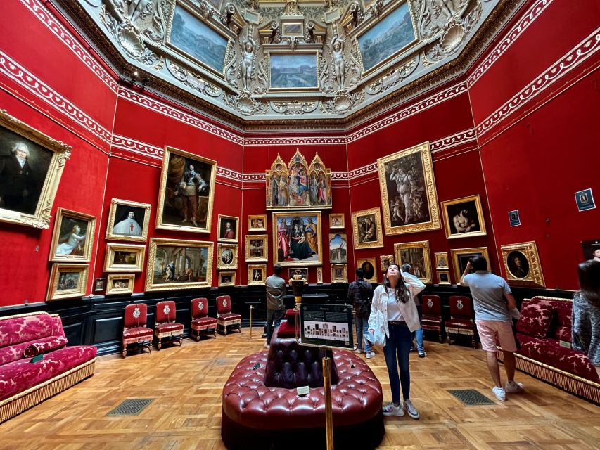 The Great Stables of Prince De Condé & Chantilly Palace - Highlights of the Tour Experience