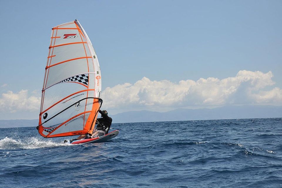 Thessaloniki: Private Windsurfing Lesson With an Expert - Relaxation and Amenities