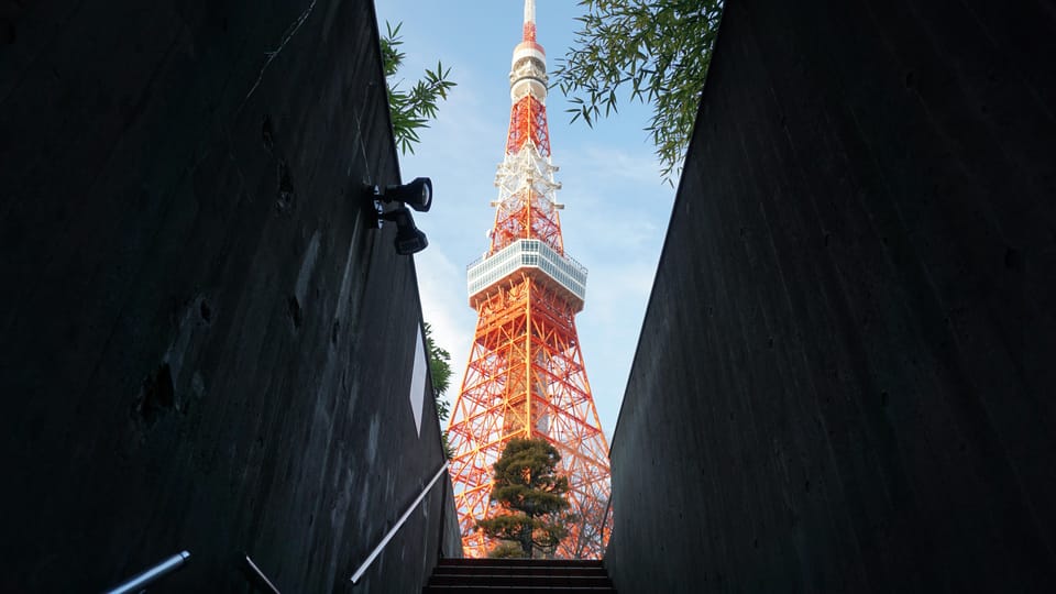 Tokyo Tower Secret Photo Spot and Skyline Tour - Guided Photo Shoot