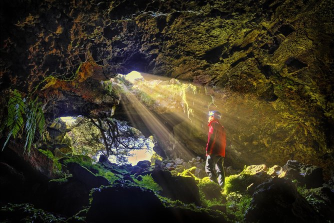 UNDERGROUND TOUR (Full Day Private Tour) - Algar Do Carvão Lava Tube