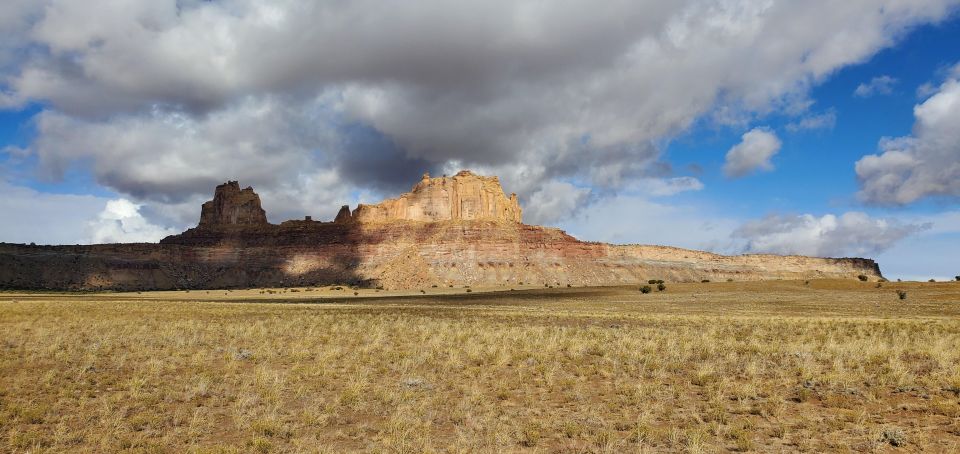 Utah: Capitol Reef National Park Scenic Driving Tour. - About the Guide